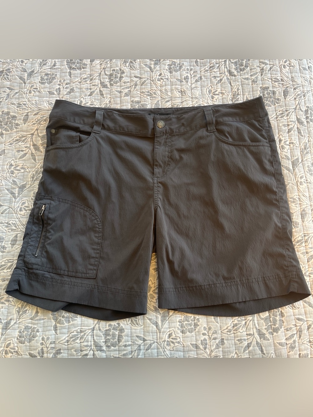 Prana Women’s Hiking Shorts, Gray, Lightweight, Size 14, Zippered Pocket